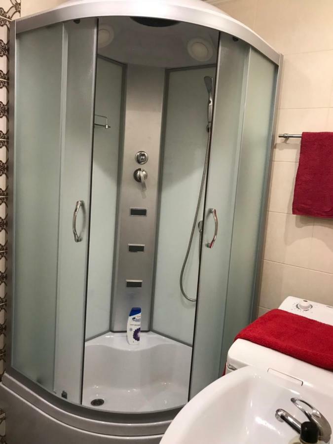 Apartments Gagarina 72 Krivoy Rog Ngoại thất bức ảnh